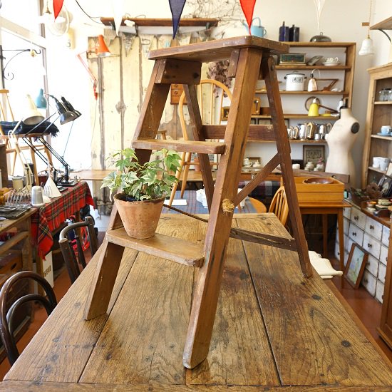 イギリス ヴィンテージ 木製の脚立 ステップラダー - drop antiques