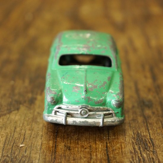 イギリス　ヴィンテージ　ミニカー　DINKY FORD SEDAN - drop antiques ドロップアンティークス アンティーク家具と雑貨