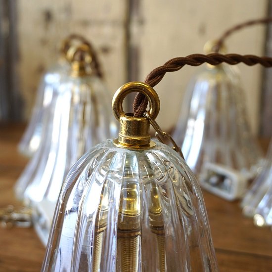 イギリス　ヴィンテージ　天井照明　ベル型ガラスシェード　厚みのあるガラス　灯具付き　６個有り - drop antiques ドロップアンティークス  アンティーク家具と雑貨