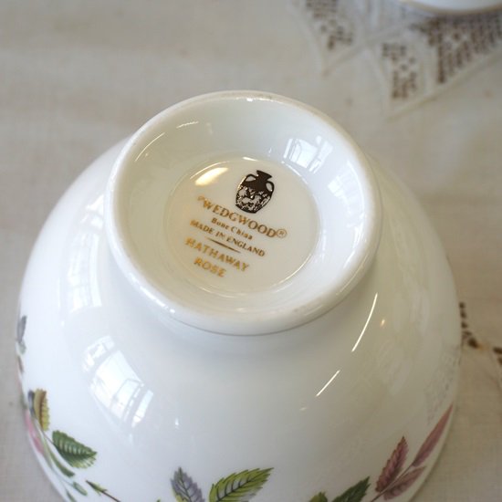 イギリス　ヴィンテージ　WEDGWOOD　ウェッジウッド　ハサウェイローズ　シュガーボウル　状態良 - drop antiques  ドロップアンティークス アンティーク家具と雑貨