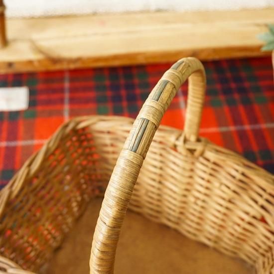 イギリス ヴィンテージ バスケット 長方形 底板付き ブルー