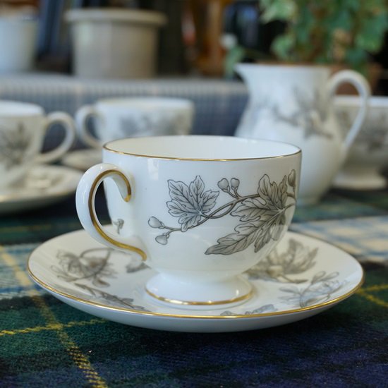 イギリス ヴィンテージ WEDGWOOD ウェッジウッド 「アシュフォード」 C&S 希少 極上コンディション ３客有り - drop  antiques ドロップアンティークス アンティーク家具と雑貨