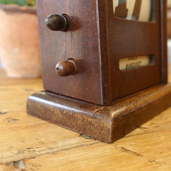 イギリス アンティーク マホガニーのデスクカレンダー 置き型 万