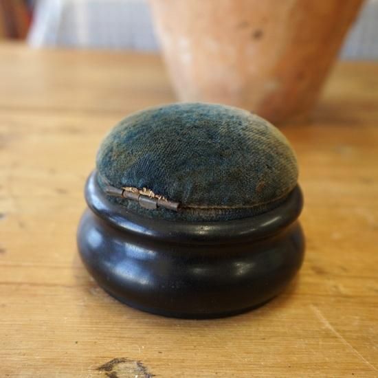 ピンクッションヘッド　ドイツアンティーク レア フレンチゴールド クッション付き アイアン ドールベッド