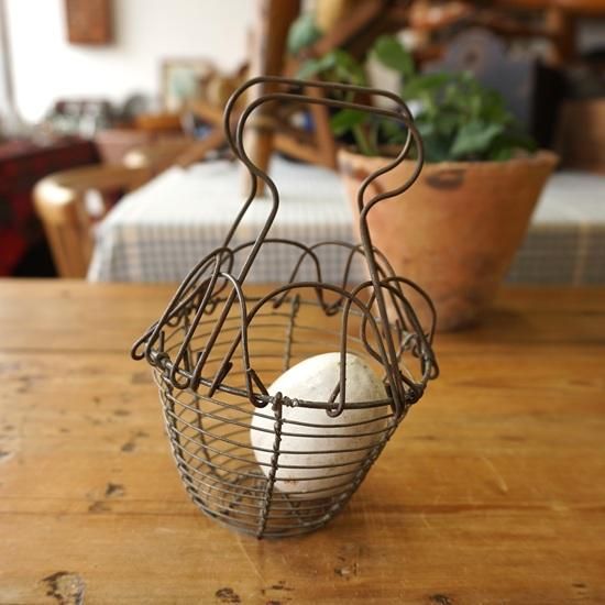 イギリス ヴィンテージ ワイヤーバスケット 小さなエッグバスケット