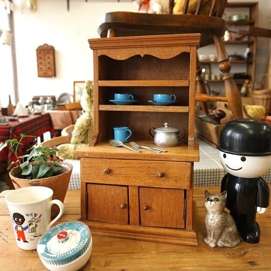 イギリス ヴィンテージ オーク材のミニチュアドレッサー ドール