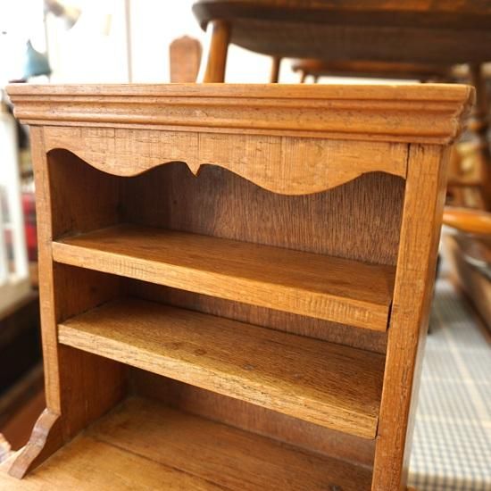 イギリス ヴィンテージ オーク材のミニチュアドレッサー ドール