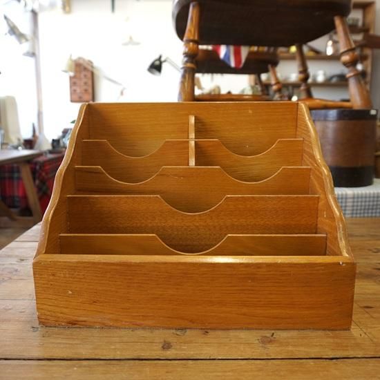 イギリス ヴィンテージ スタイリッシュな奥行のある5段のレターラック