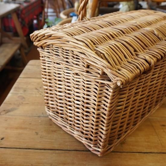 イギリス ヴィンテージ 天然素材のハンパーバスケット ピクニック