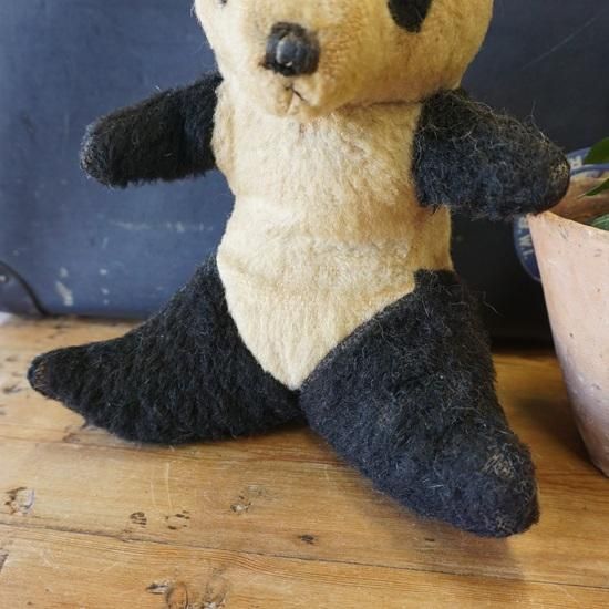 イギリスアンティーク・パンダベア イギリス ヴィンテージ ぬいぐるみ テディベア お座りスタイルのパンダ