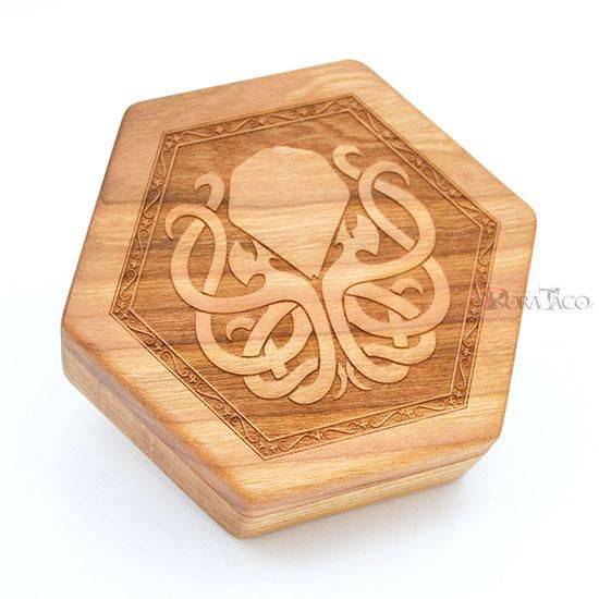 六角形ダイスボックス【クトゥルフ／チェリー木材