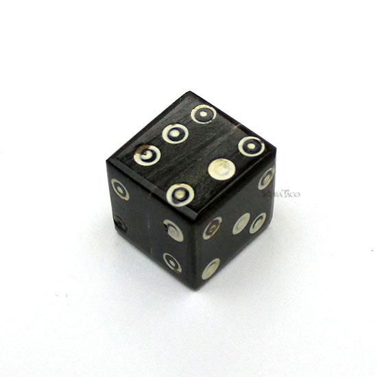 ★N0301★古代石 (223)  六面  ダイス サイコロ  dice  骨角 ☆N0301☆古代石 (223) 六面 ダイス サイコロ dice 骨角 - メルカリ