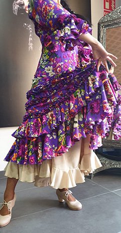 レンタルMariposa -マリポッサ紫〈LOPEZ DE SANTOSデザイン〉在庫5着　15泊16日 -  フラメンコ衣装のマンサニージャ［Manzanilla］