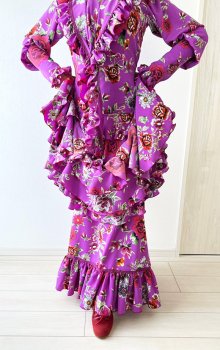 hp599　明るい紫×赤花柄ワンピース　パニョレタ　ペチコートつき〈LÓPEZ DE SANTOSデザイン〉