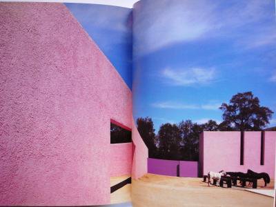 ルイス・バラガン Photographs of the Architecture of Luis Barragan - Thursday Books