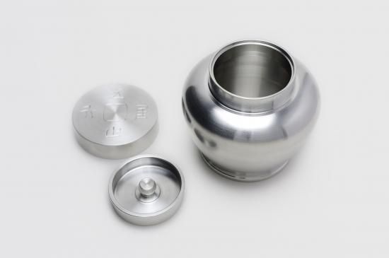 【極美品•新品•未使用】清課堂 錫 茶入「吾唯知足」桐箱、栞付き 錫 茶入「吾唯知足」 - 清課堂オンラインストア
