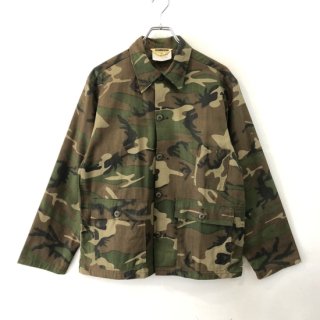 <img class='new_mark_img1' src='https://img.shop-pro.jp/img/new/icons1.gif' style='border:none;display:inline;margin:0px;padding:0px;width:auto;' />Ranger camouflage coverall style jacket . size m .  
