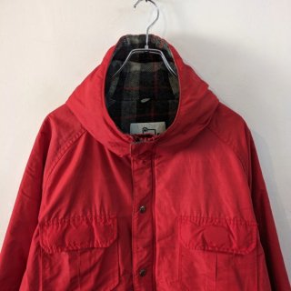 <img class='new_mark_img1' src='https://img.shop-pro.jp/img/new/icons1.gif' style='border:none;display:inline;margin:0px;padding:0px;width:auto;' />1970s  Woolrich  cotton x nylon cloth mt. parka . made in usa . size large .