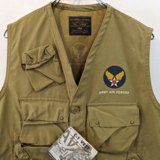 <img class='new_mark_img1' src='https://img.shop-pro.jp/img/new/icons1.gif' style='border:none;display:inline;margin:0px;padding:0px;width:auto;' />dead stock 1993y  Alpha Industries typer C-1 vest . made in usa . size large .