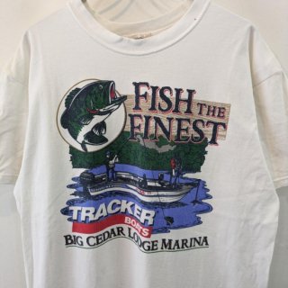 <img class='new_mark_img1' src='https://img.shop-pro.jp/img/new/icons1.gif' style='border:none;display:inline;margin:0px;padding:0px;width:auto;' />1990s  TRACKER  printed t-shirts . made in usa . size xlarge .