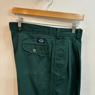 <img class='new_mark_img1' src='https://img.shop-pro.jp/img/new/icons1.gif' style='border:none;display:inline;margin:0px;padding:0px;width:auto;' />1990s  Dockers / Levi's  green cotton two tuck slacks . size 34 x 32 .