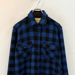 <img class='new_mark_img1' src='https://img.shop-pro.jp/img/new/icons1.gif' style='border:none;display:inline;margin:0px;padding:0px;width:auto;' />1970s  Melton  wool shirts . made in usa . size medium - tall .