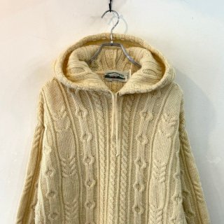 <img class='new_mark_img1' src='https://img.shop-pro.jp/img/new/icons1.gif' style='border:none;display:inline;margin:0px;padding:0px;width:auto;' />ڡ Aran Crafts  all wool hooded fisherman sweater . made in Ireland . size large .