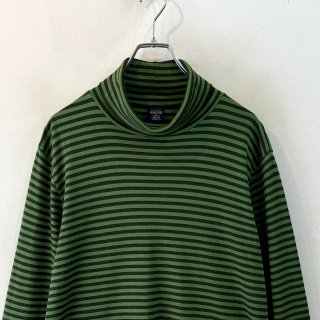 <img class='new_mark_img1' src='https://img.shop-pro.jp/img/new/icons1.gif' style='border:none;display:inline;margin:0px;padding:0px;width:auto;' />ڡ LANDS END border turtle neck cut and sewn . size m .