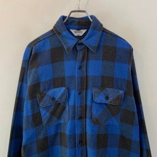 <img class='new_mark_img1' src='https://img.shop-pro.jp/img/new/icons1.gif' style='border:none;display:inline;margin:0px;padding:0px;width:auto;' />1980s  Five Brothers  cotton heavy flannel shirt . made in usa . size large .