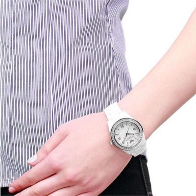 【新品未開封】正規エンポリオアルマーニ ホワイト レディース腕時計 AR1426約385x385x11mm重さ