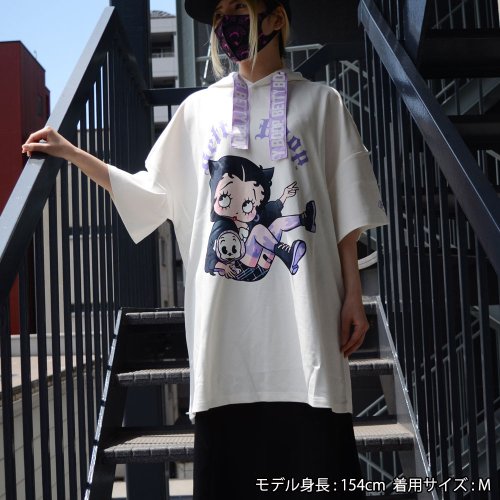 <img class='new_mark_img1' src='https://img.shop-pro.jp/img/new/icons11.gif' style='border:none;display:inline;margin:0px;padding:0px;width:auto;' />小悪魔Betty　Tパーカー　（ホワイト）　M　523874　BB