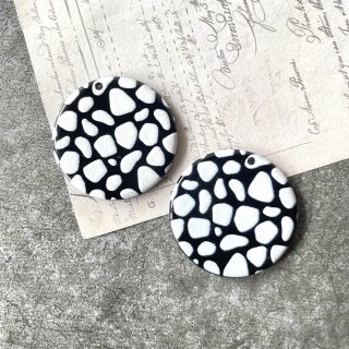 2pcs black&white charm3D㡼)