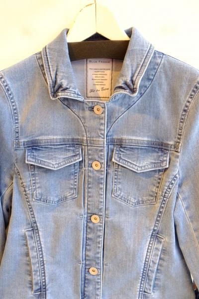 未使用☆KYOKO HIGA キョウコヒガ 刺繍デニムジャケット S～Mサイズ キョウコ ヒガ 刺しゅうデザイン デニムジャケットへのクチコミ