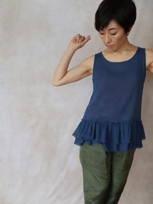 Swiss Organic Cotton outfrilled tanktop 