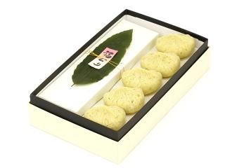 くるきんとん 栗きんとんをめしあがれ！ 全国区ではないけれど地元じゃ有名。 自社栗