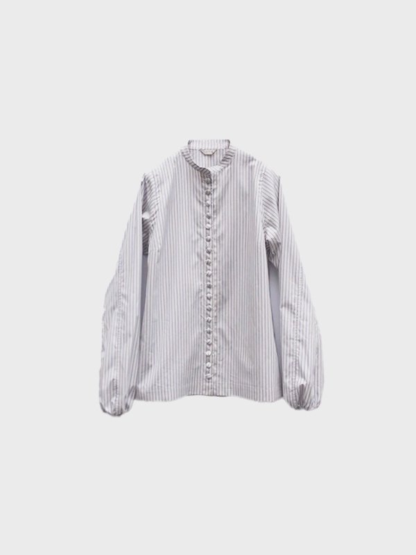 <img class='new_mark_img1' src='https://img.shop-pro.jp/img/new/icons14.gif' style='border:none;display:inline;margin:0px;padding:0px;width:auto;' />MANY BUTTON SHIRT (BLUE STRIPE)