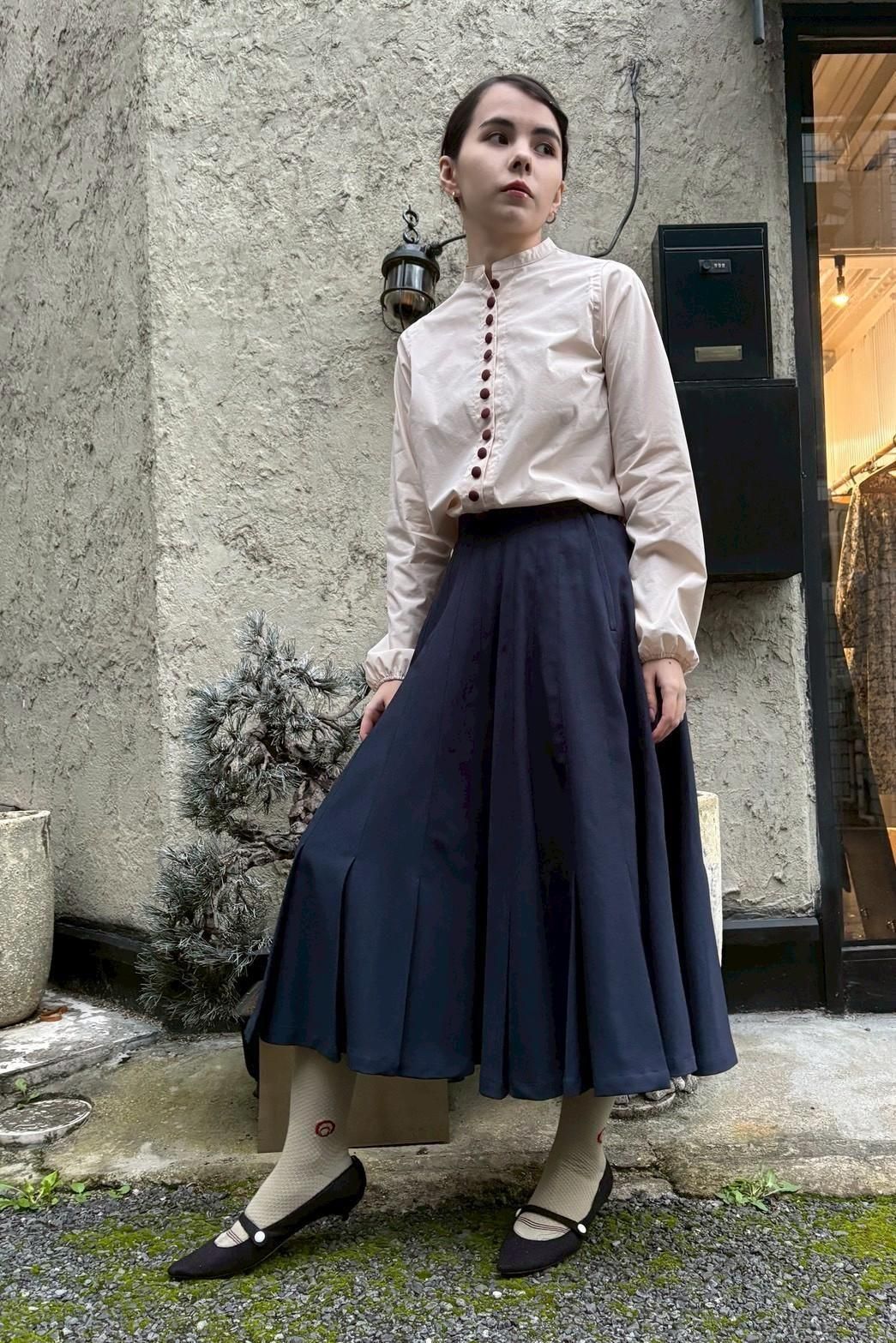 <img class='new_mark_img1' src='https://img.shop-pro.jp/img/new/icons5.gif' style='border:none;display:inline;margin:0px;padding:0px;width:auto;' />PLEATS SK(Navy)