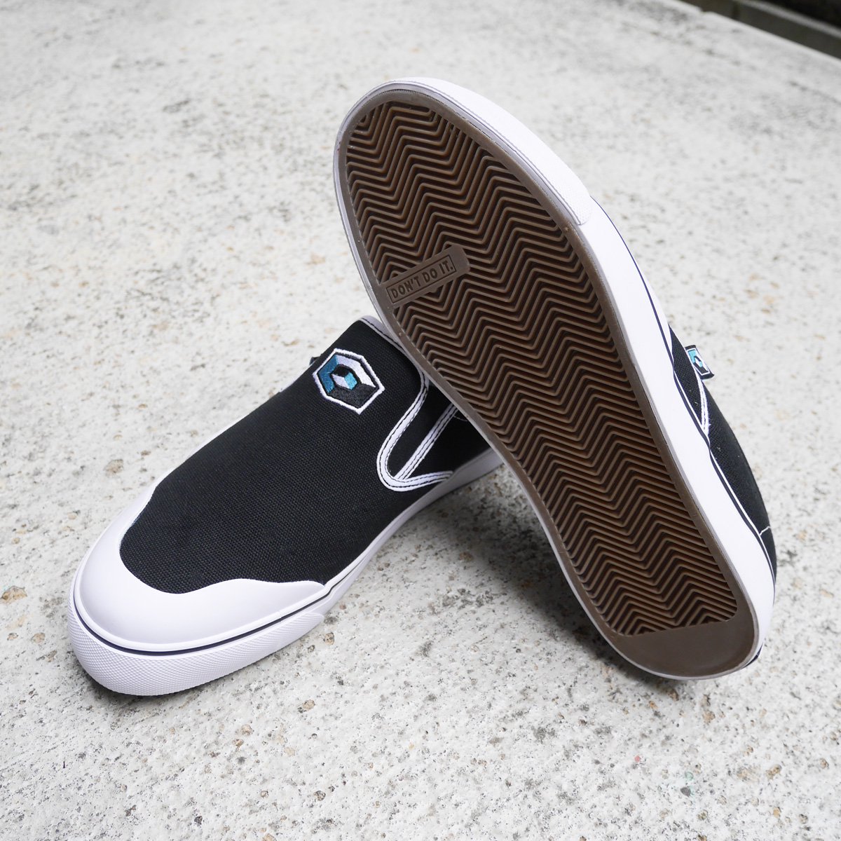 CONSOLIDATED / BS DRUNK 5 SLIP - ON - SHRED
