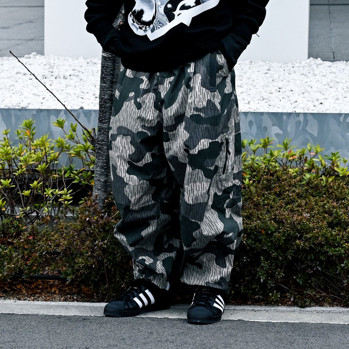 TIGHTBOOTH - RAIN CAMO 3 LAYER BALLOON PANTS - SHRED