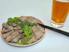 鹵菜（ルサイ）ー香糟猪舌は焼酎・日本酒・紹興酒との相性もバッチリ