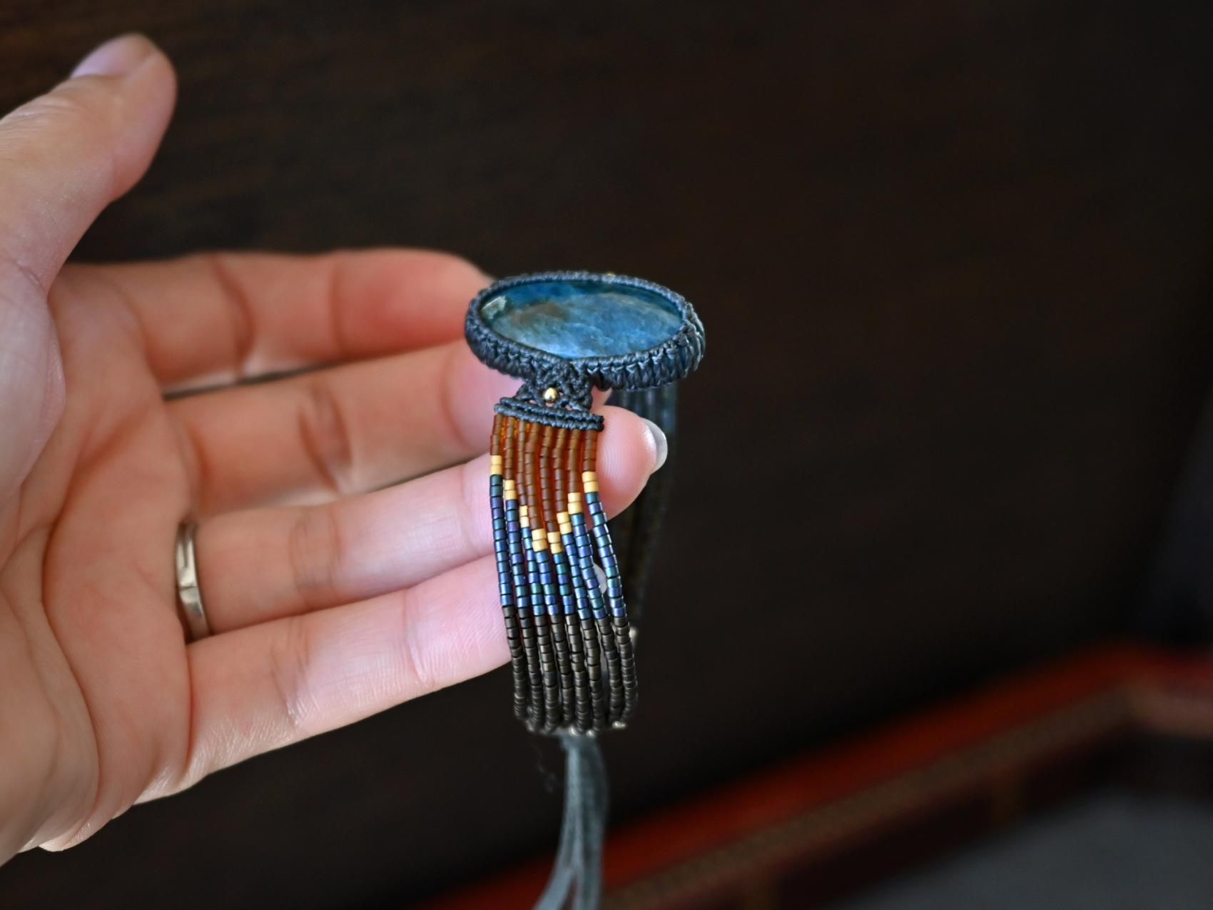 新品未使用　delicat　デリカ　エジプトモチーフ　メタルビーズバッグ　京都 マクラメビーズブレスレット アパタイト デリカビーズ 天然石