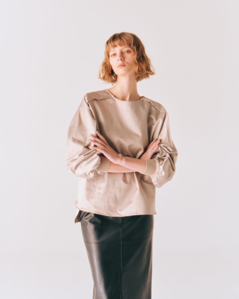 H/SATIN TUCKING TOPS - Room no.8 ONLINE SHOP