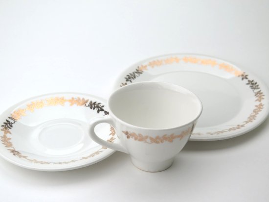 Figgjo フィッギオ/ Gulløv 金の葉/Cup & Saucer&Plate カップ＆ソーサー＆小皿/トリオセット -  ノルウェーの良質なヴィンテージテーブルウェアの通販は【Nisse og Misse】ニッセ オ ミッセ