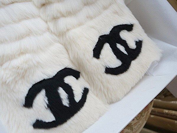 美品 【CHANEL】 ラパン オリラグマフラー ファー CCマーク - kiyorita