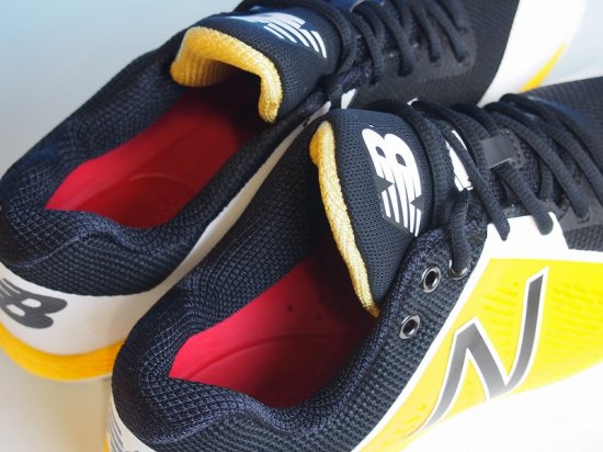 ○New Balance ニューバランス M4040v4○野球スパイク金具メタル○黄色