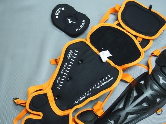 〔レア色〕USミズノ SAMURAI キャッチャー防具 ○USAミズノSamurai ニューエディション○硬式用 キャッチャー防具