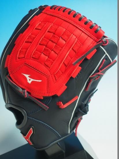 【ほぼ未使用】MIZUNO　ミズノ　海外製　硬式グローブ　MVPシリーズ ほぼ未使用】MIZUNO ミズノ 海外製 硬式グローブ MVPシリーズ