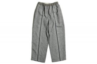 <img class='new_mark_img1' src='https://img.shop-pro.jp/img/new/icons6.gif' style='border:none;display:inline;margin:0px;padding:0px;width:auto;' />GORSCH HAND WOVEN WOOL EASY TROUSERS