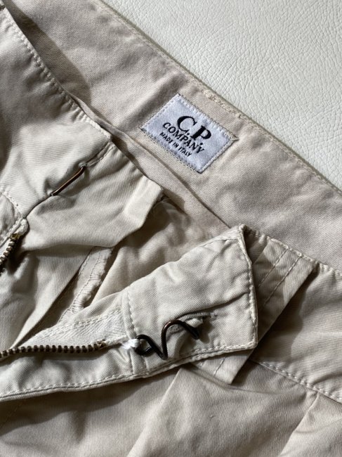 C.P COMPANY chino pants MADE IN ITALYパンツ - チノパン