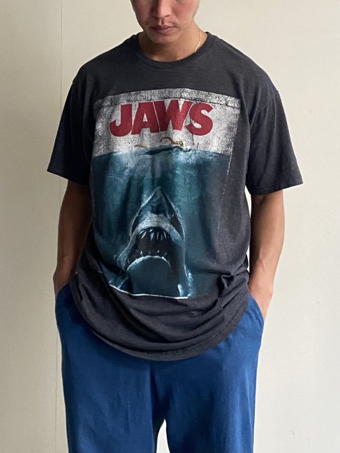 old navy jaws t shirt